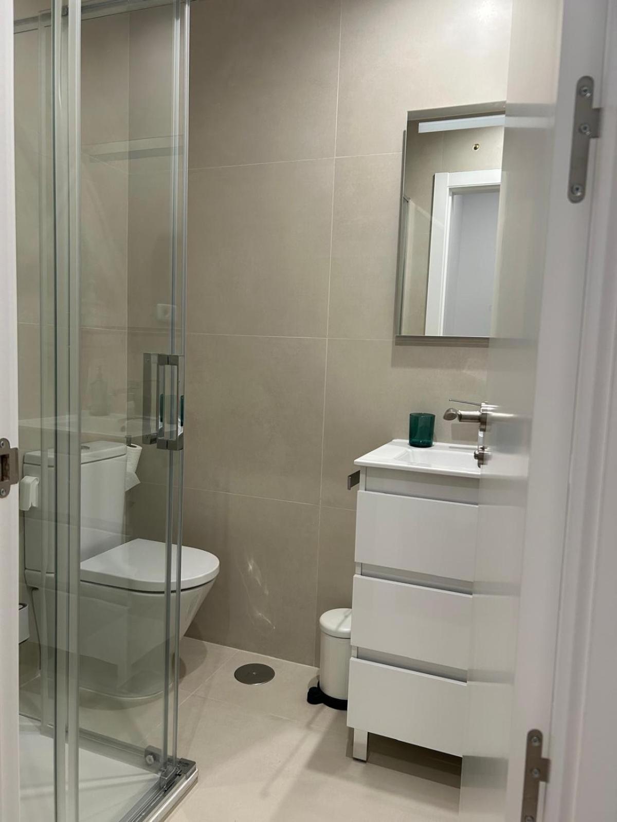 Apartamentos Gravina Madrid Luaran gambar