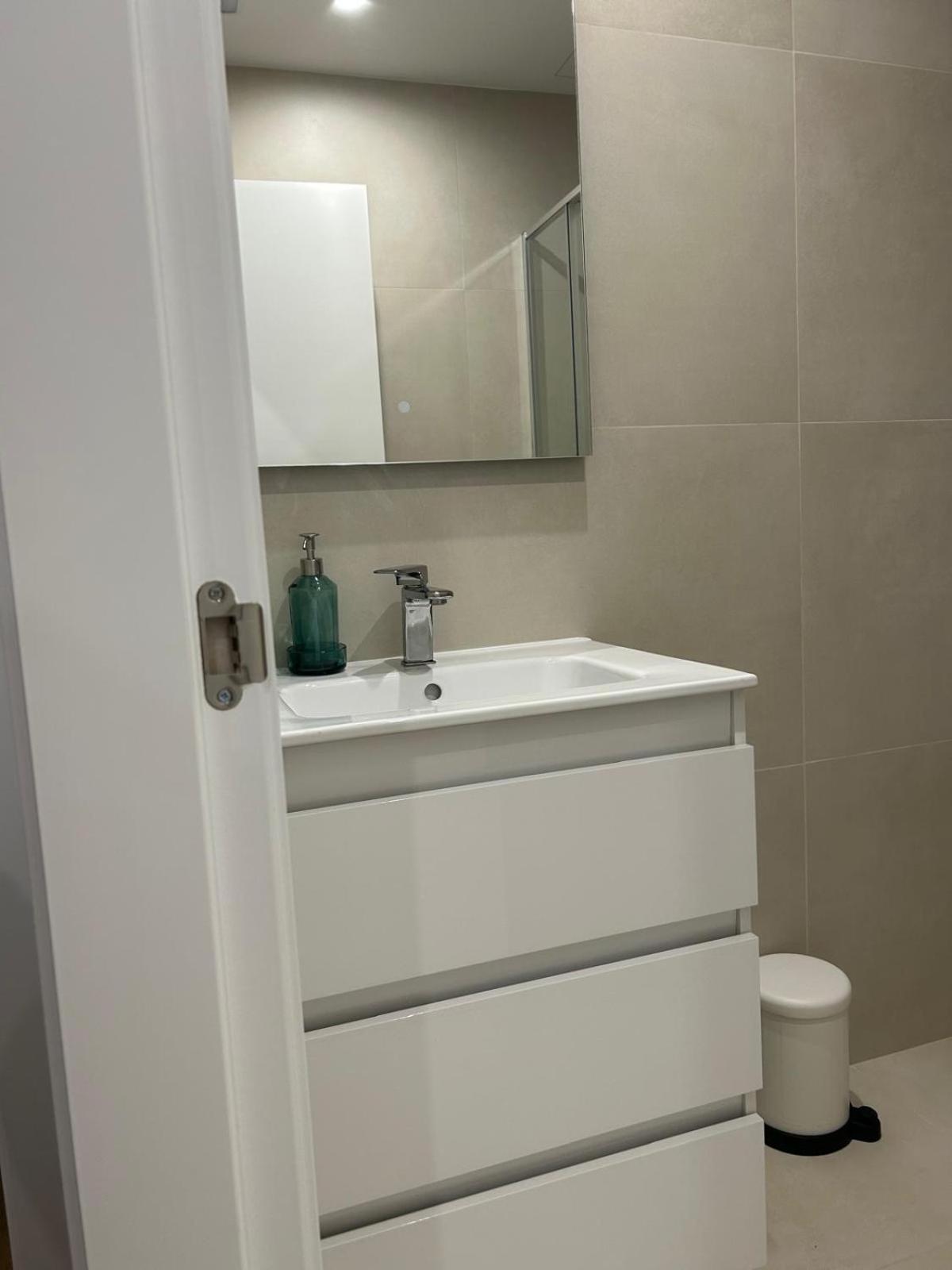 Apartamentos Gravina Madrid Luaran gambar