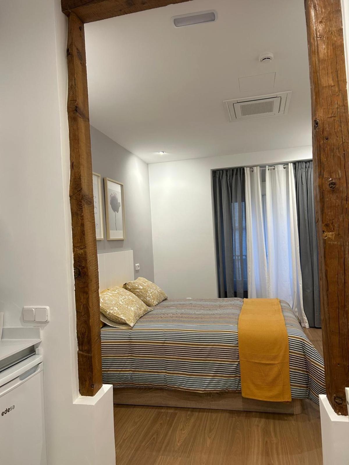 Apartamentos Gravina Madrid Luaran gambar
