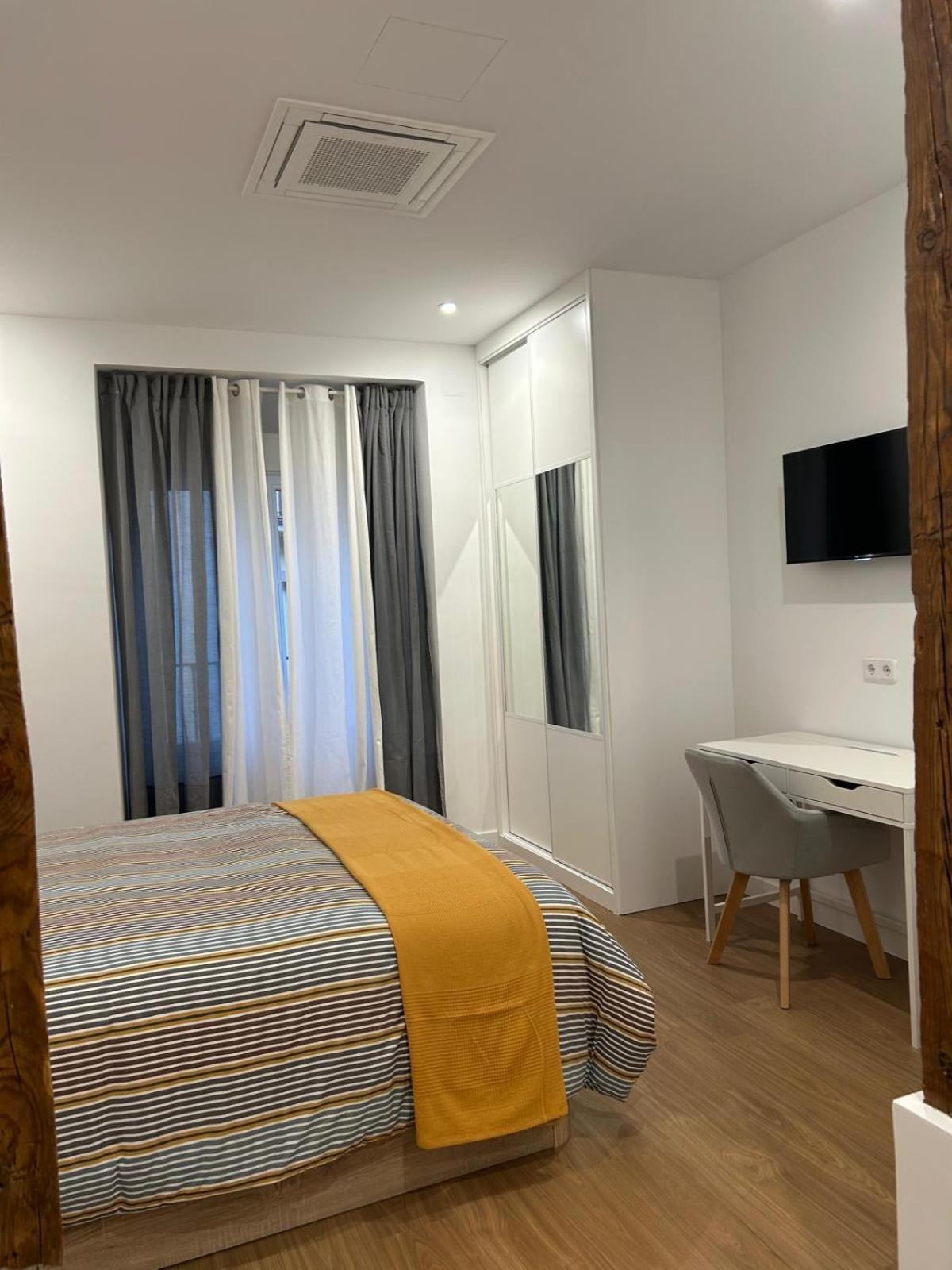Apartamentos Gravina Madrid Luaran gambar